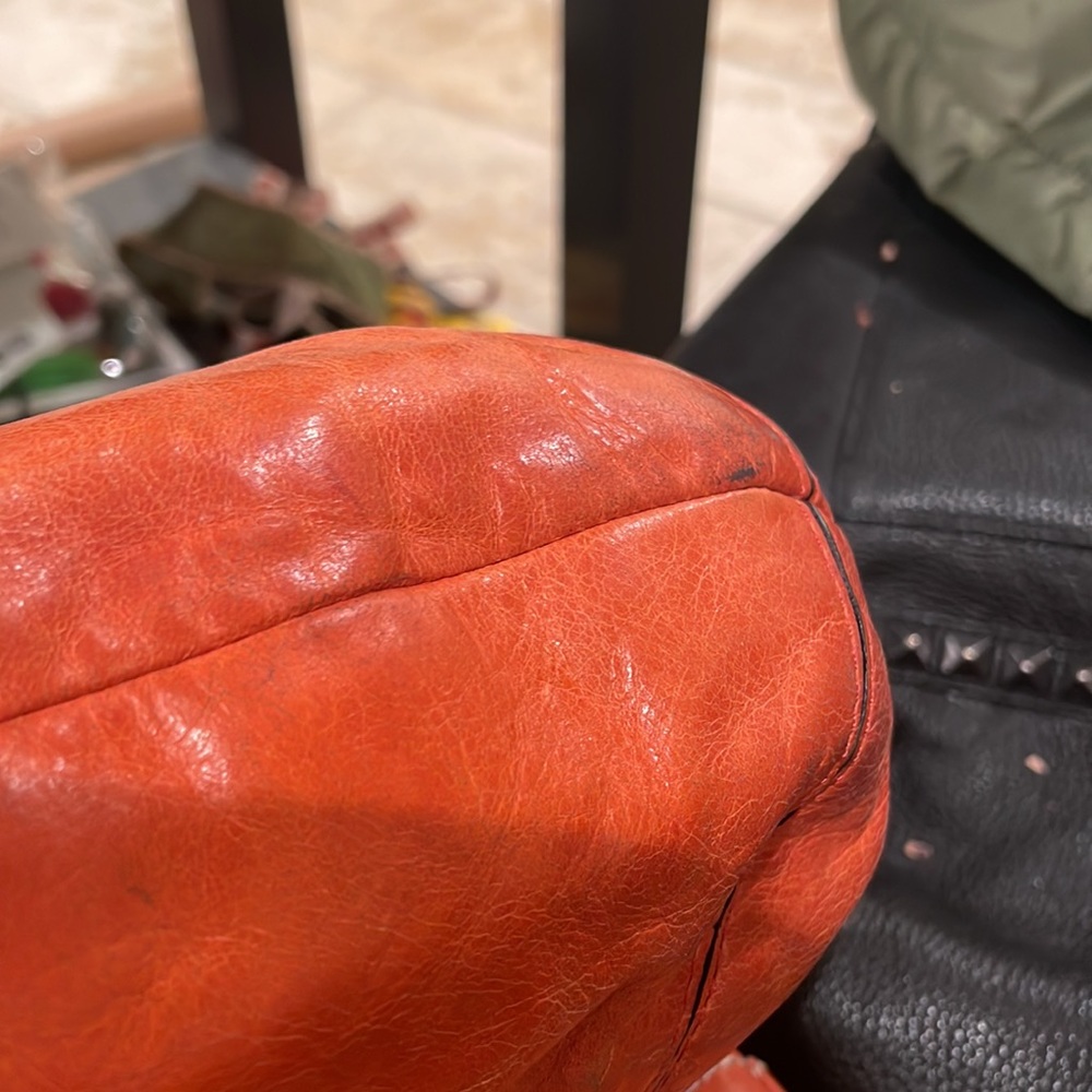 Well loved orange Coach bag - Picture 11 of 16